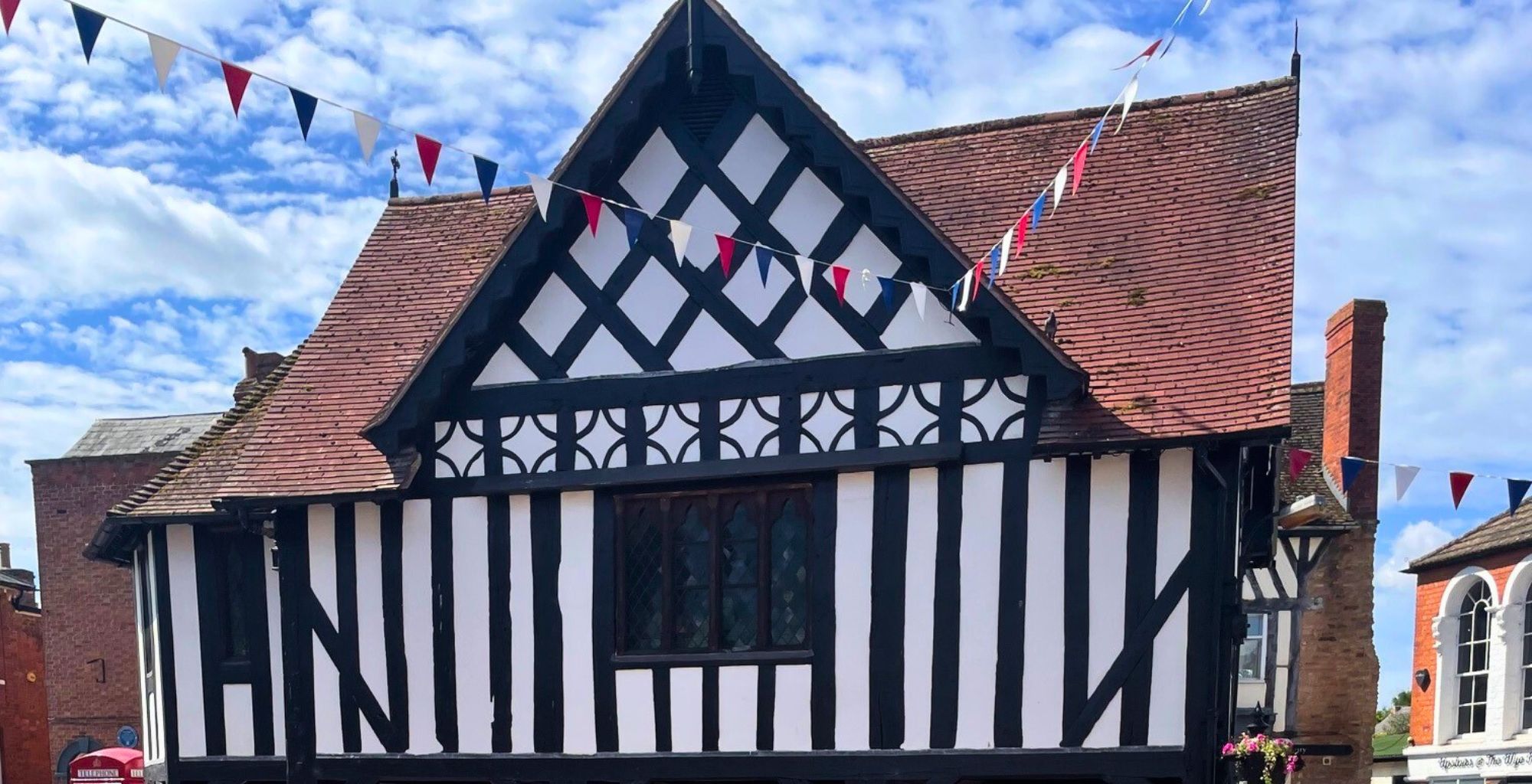 Moving to Newent: A Historic Town with Countryside Charm